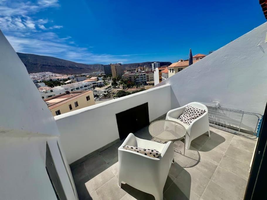 Los Cristianos Oasis, Modern Beachside Duplex Apartment Exterior photo